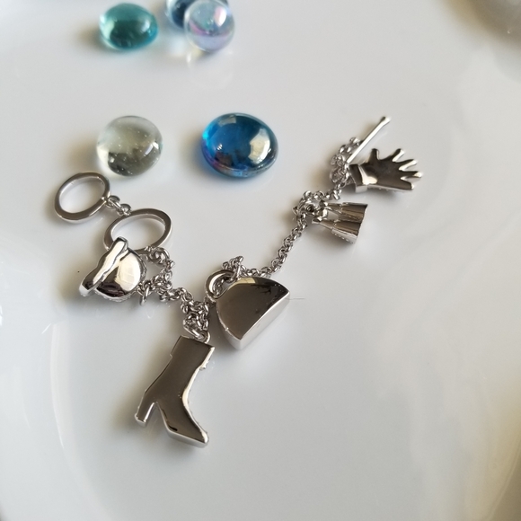 Authentic Swarovski Winter Gear Toggle Charm Bracelet Retired Sweet And Cute - Picture 5 of 8